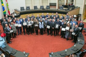 Senior recebe homenagem em evento na Alesc