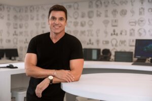 Senior lança nova campanha publicitária: “É mais que tecnologia. É Senior”