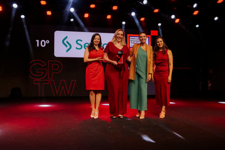 Equipe da Senior Sistemas recebe premiação GPTW TI 2025